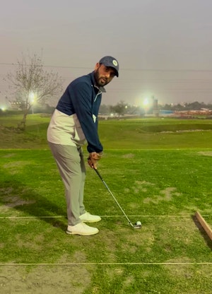 Reducing the ' pull down ' of the club