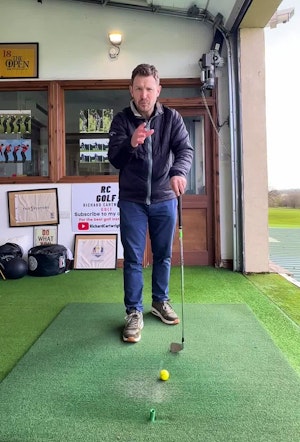 The most simplest way of swinging a golf club