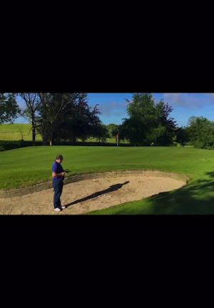 Mastering Bunker Shots: Spin vs. Roll Techniques