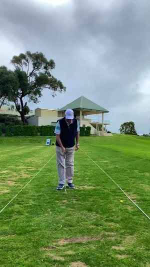Using the correct wrist movement in the swing